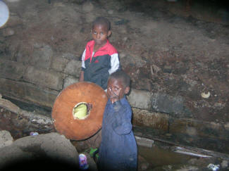 mathare-ditch-2 mathare-ditch-2